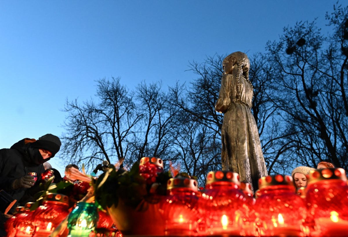 Принц Ендрю: 65 Років – Погляд На Його Дитинство Через Фото Принц Ендрю: 65 Років – Погляд На Його Дитинство Через Фото