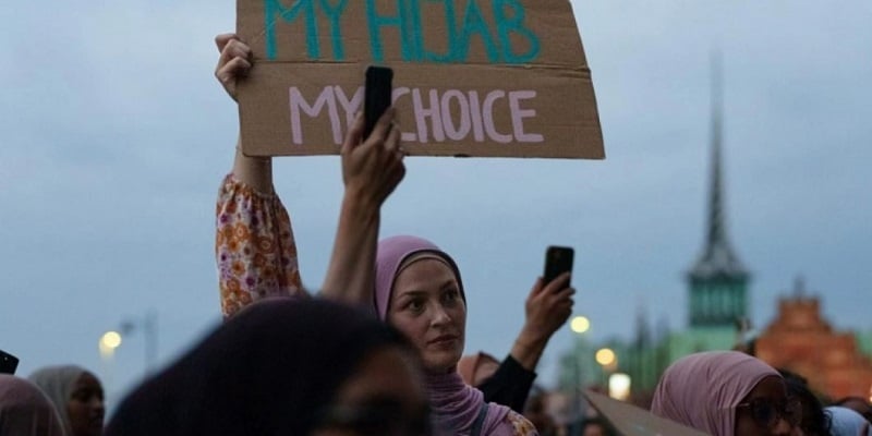 Proposed Hijab Ban In France Sparks Controversy: Impact On Under-15s Proposed Hijab Ban In France Sparks Controversy: Impact On Under-15s