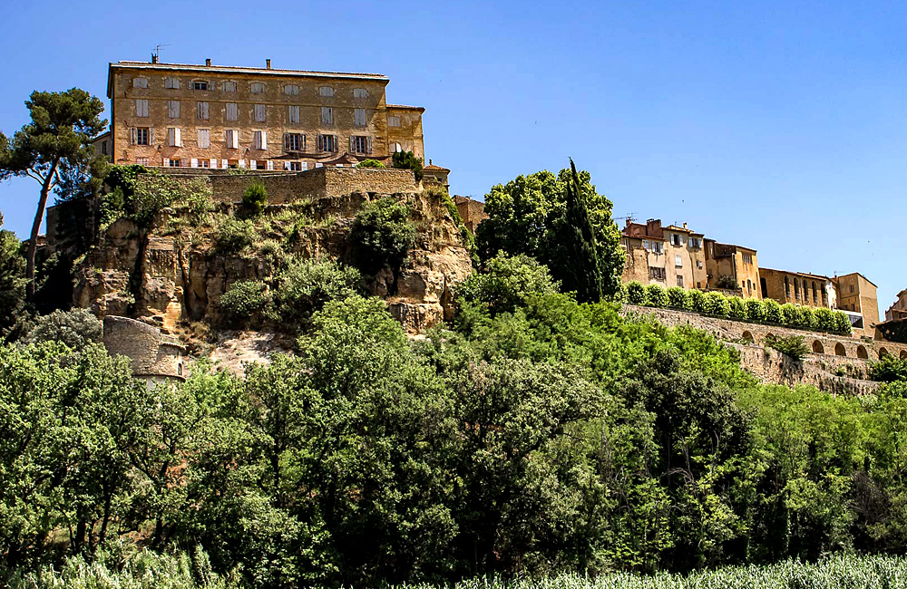 Provence Hiking: Self-Guided Walk From Mountains To The Mediterranean Provence Hiking: Self-Guided Walk From Mountains To The Mediterranean