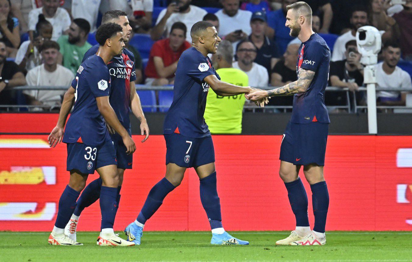 PSG Derrota Al Lyon En Su Propio Estadio PSG Derrota Al Lyon En Su Propio Estadio