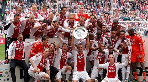 PSV Juara Liga Belanda: Kalahkan Sparta Rotterdam 3-1 PSV Juara Liga Belanda: Kalahkan Sparta Rotterdam 3-1