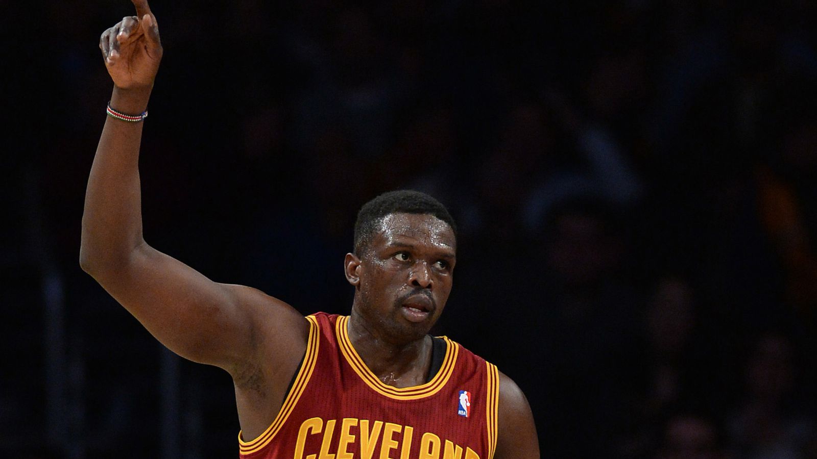 Randle's Physicality: A Double-Edged Sword For The Los Angeles Lakers Randle's Physicality: A Double-Edged Sword For The Los Angeles Lakers