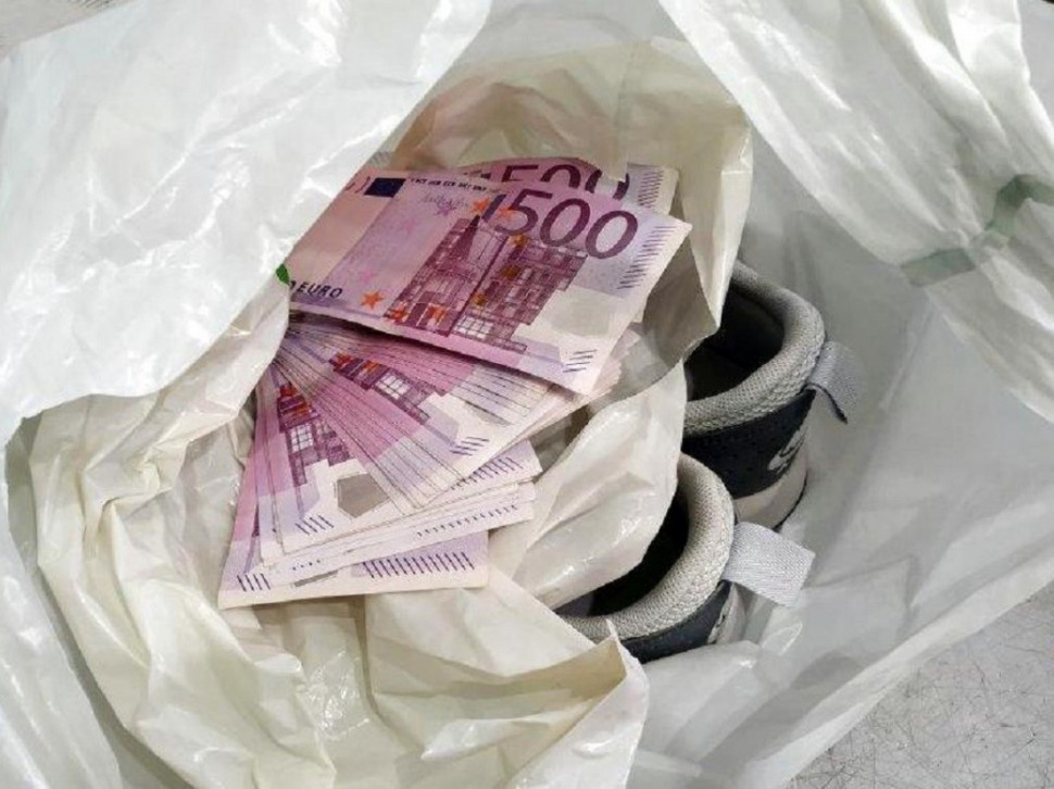 Разлика У Цени: Зашто Новакове Патике Коштају 1.500 Евра? Разлика У Цени: Зашто Новакове Патике Коштају 1.500 Евра?