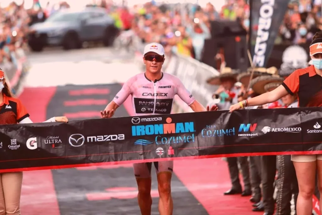 Record-Breaking Run: Man Fastest To Cross Australia On Foot Record-Breaking Run: Man Fastest To Cross Australia On Foot
