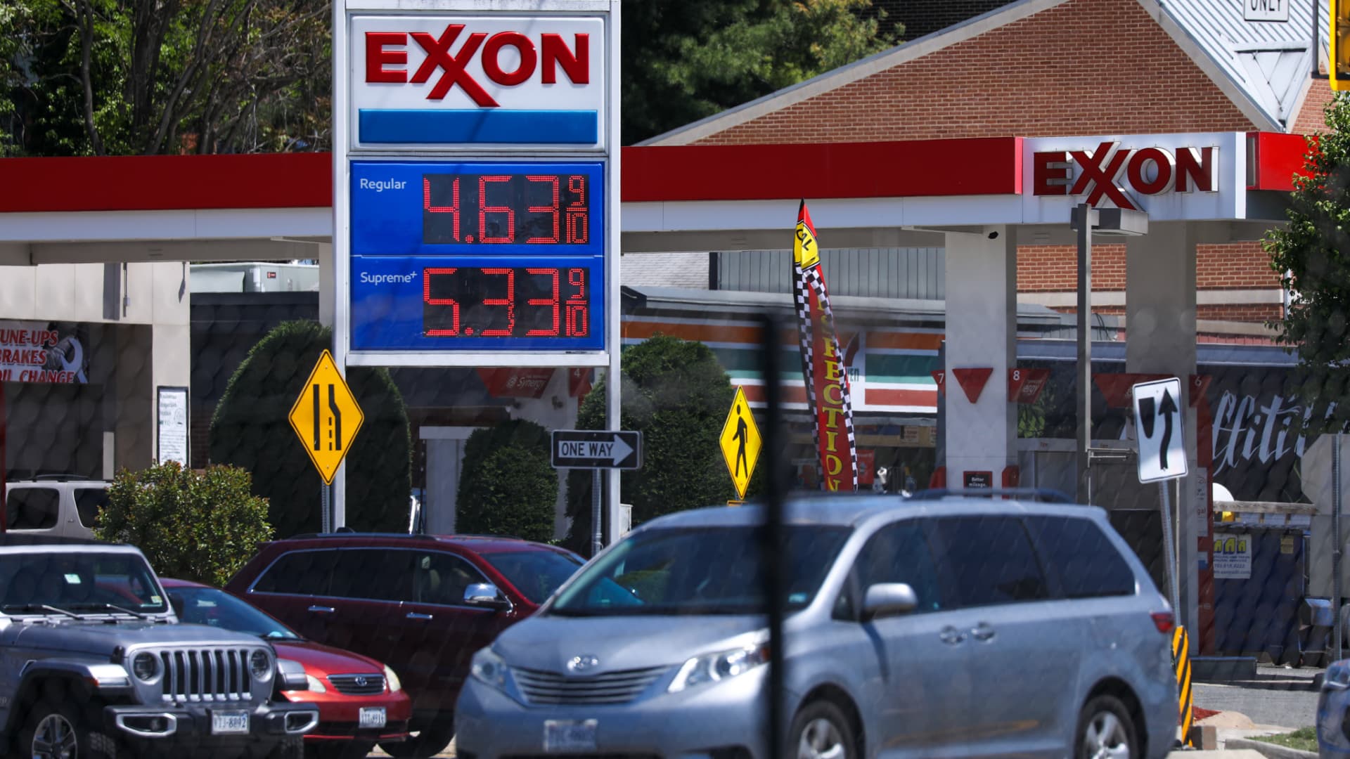 Record Low Gas Prices Predicted For Memorial Day Weekend Travel Record Low Gas Prices Predicted For Memorial Day Weekend Travel