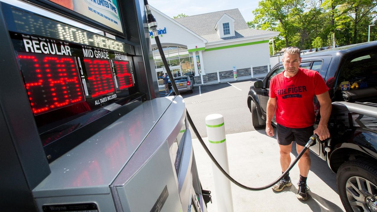 Record Low Gas Prices Predicted For Memorial Day Weekend Record Low Gas Prices Predicted For Memorial Day Weekend