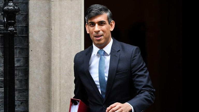 Report: UK Plans To Restrict Visas For Certain Nationalities Report: UK Plans To Restrict Visas For Certain Nationalities