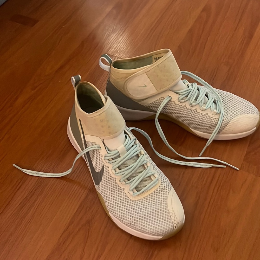 Revolve's Flash Sale: Nike Sneakers From $39 Revolve's Flash Sale: Nike Sneakers From $39