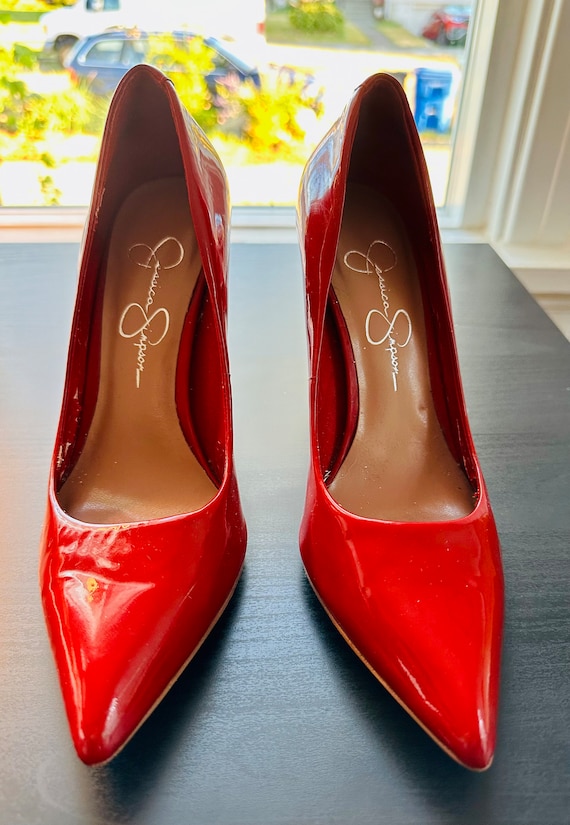 Rihanna's Post-Engagement Style: Cherry Red Heels And A Dazzling Ring Rihanna's Post-Engagement Style: Cherry Red Heels And A Dazzling Ring