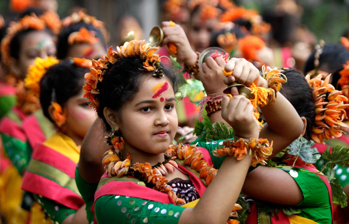 Rising Temperatures In South Bengal: Holi Brings Near 38°C Heat Rising Temperatures In South Bengal: Holi Brings Near 38°C Heat