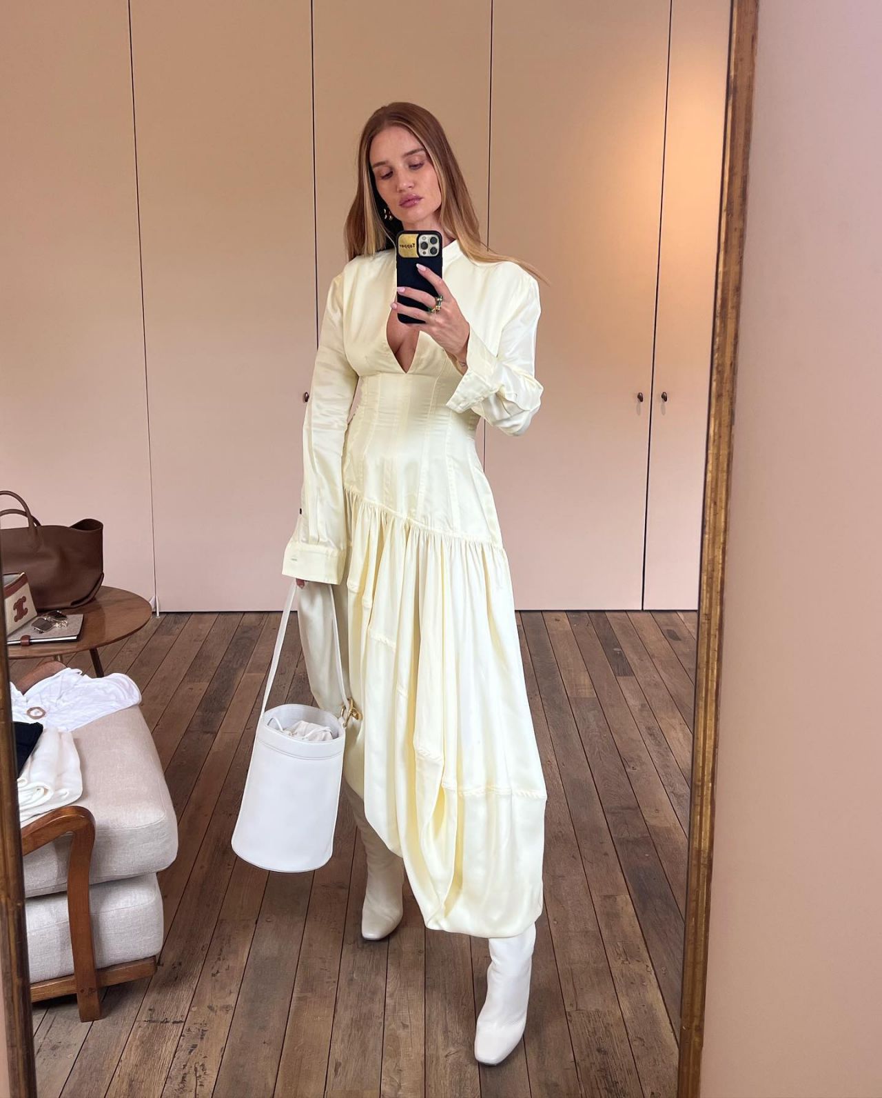Rosie Huntington-Whiteley's Lingerie: Ethereal Beauty In White Rosie Huntington-Whiteley's Lingerie: Ethereal Beauty In White