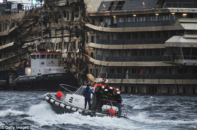 Salvage Operation Tragedy: Diver Perishes Recovering Sunken Superyacht Salvage Operation Tragedy: Diver Perishes Recovering Sunken Superyacht