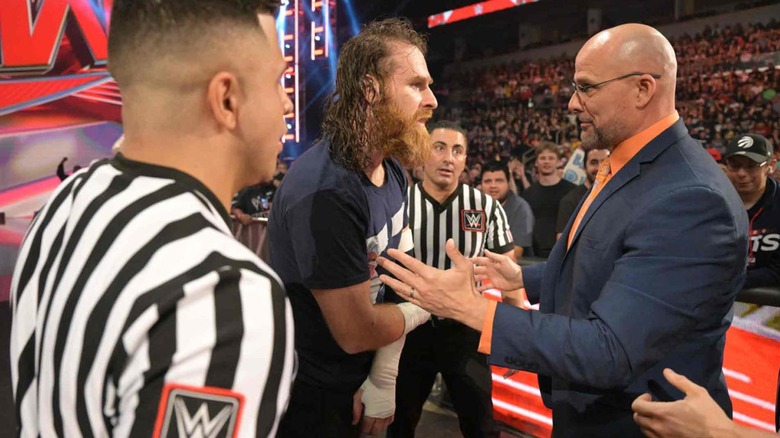 Sami Zayn Faces Rollins And Breakker's Aggression On WWE Raw Sami Zayn Faces Rollins And Breakker's Aggression On WWE Raw