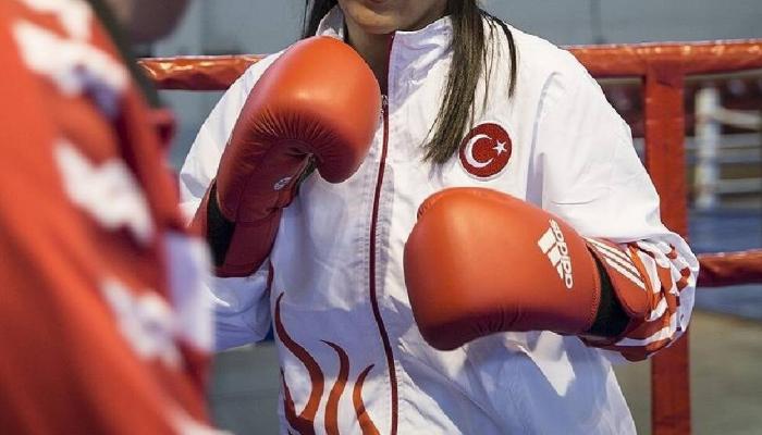 Samsun'da Hamdi Yıldırım Kadınlar Boks Şampiyonası: Devam Eden Mücadeleler Samsun'da Hamdi Yıldırım Kadınlar Boks Şampiyonası: Devam Eden Mücadeleler