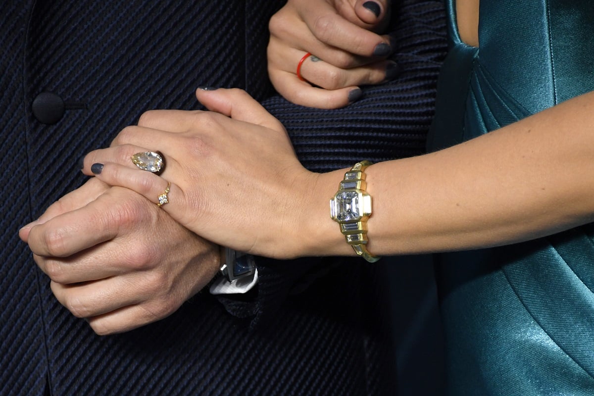 Scarlett Johansson's Lost Ring: Colin Jost's 12-Dumpster Search Scarlett Johansson's Lost Ring: Colin Jost's 12-Dumpster Search