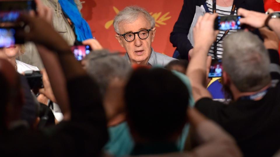 Sean Penn Questions Dylan Farrow's Allegations Against Woody Allen Sean Penn Questions Dylan Farrow's Allegations Against Woody Allen