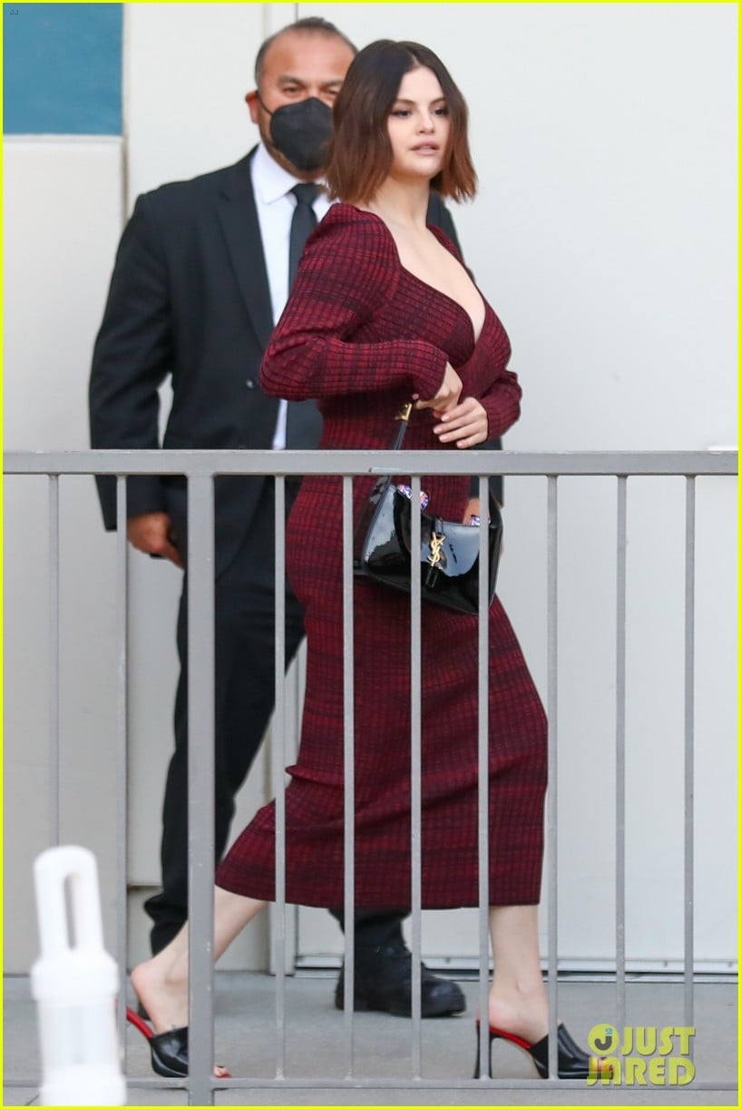 Selena Gomez Rocks A Leather Dress: Hot Style Inspiration Selena Gomez Rocks A Leather Dress: Hot Style Inspiration