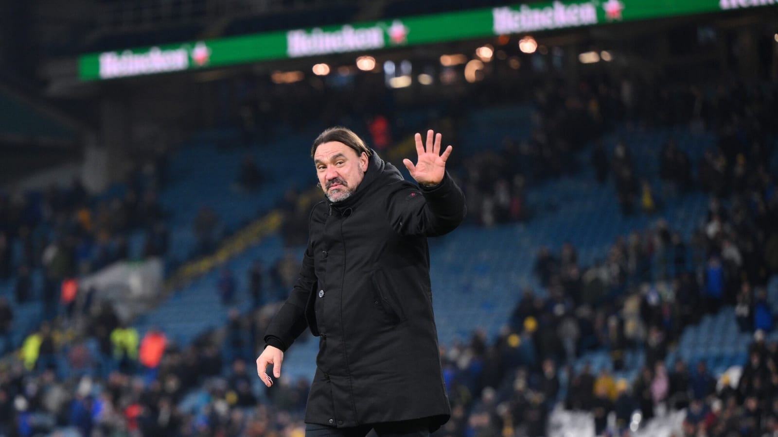 Sheffield United Escape Red Card: Commentator Claims Lucky Break Against Leeds Sheffield United Escape Red Card: Commentator Claims Lucky Break Against Leeds