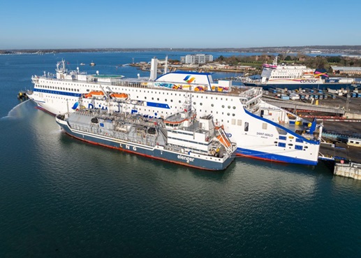 Shell's LNG Bunkering Operations: Supporting Cruise Ships In Barcelona Shell's LNG Bunkering Operations: Supporting Cruise Ships In Barcelona