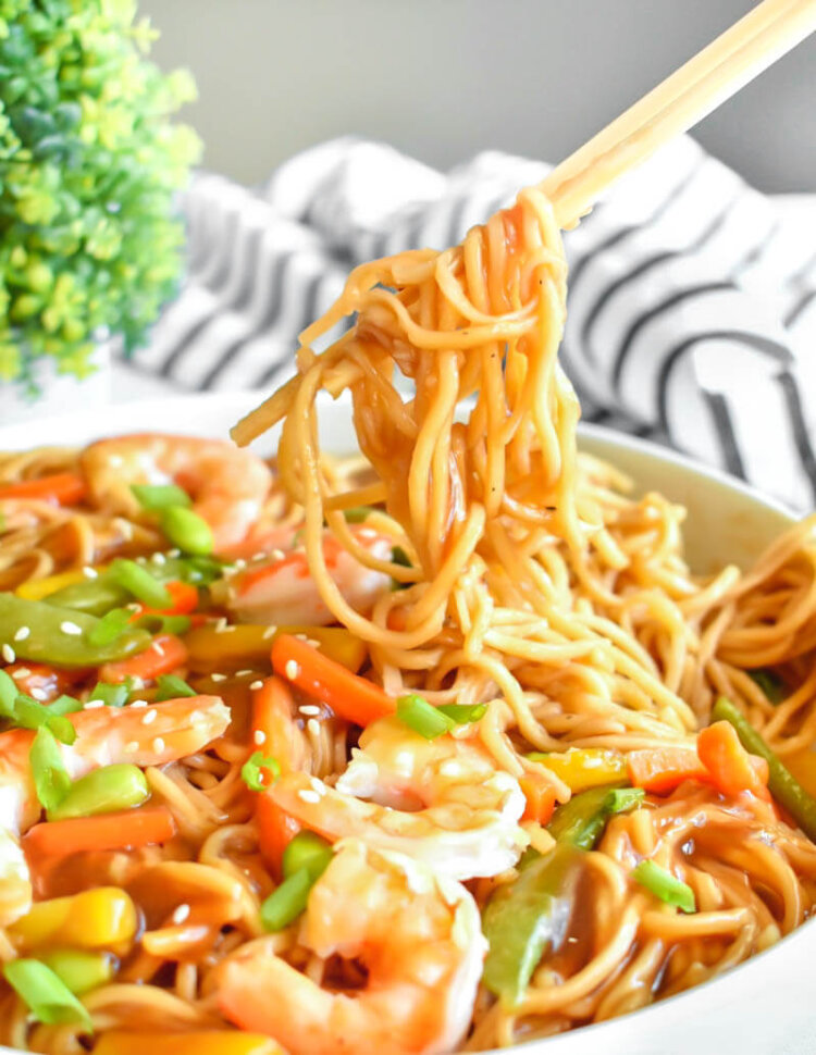 Shrimp Ramen Stir Fry: Simple Recipe With Delicious Results