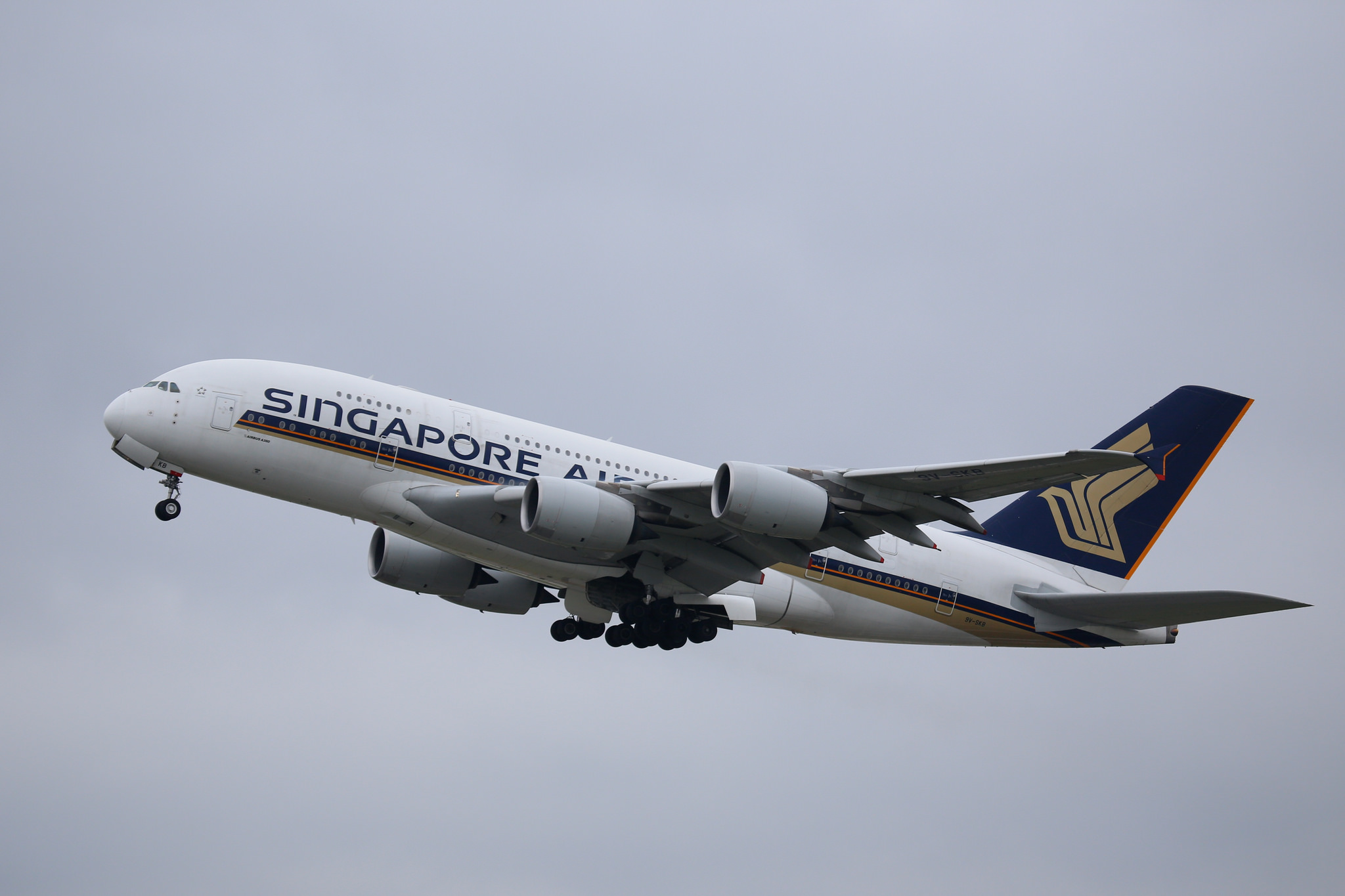 Singapore Airlines: Generous 7-Month Bonus For Staff Singapore Airlines: Generous 7-Month Bonus For Staff