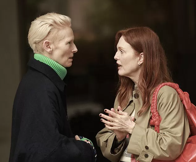 Siren: A Dark Comedy Series Starring Julianne Moore - Trailer Reaction Siren: A Dark Comedy Series Starring Julianne Moore - Trailer Reaction