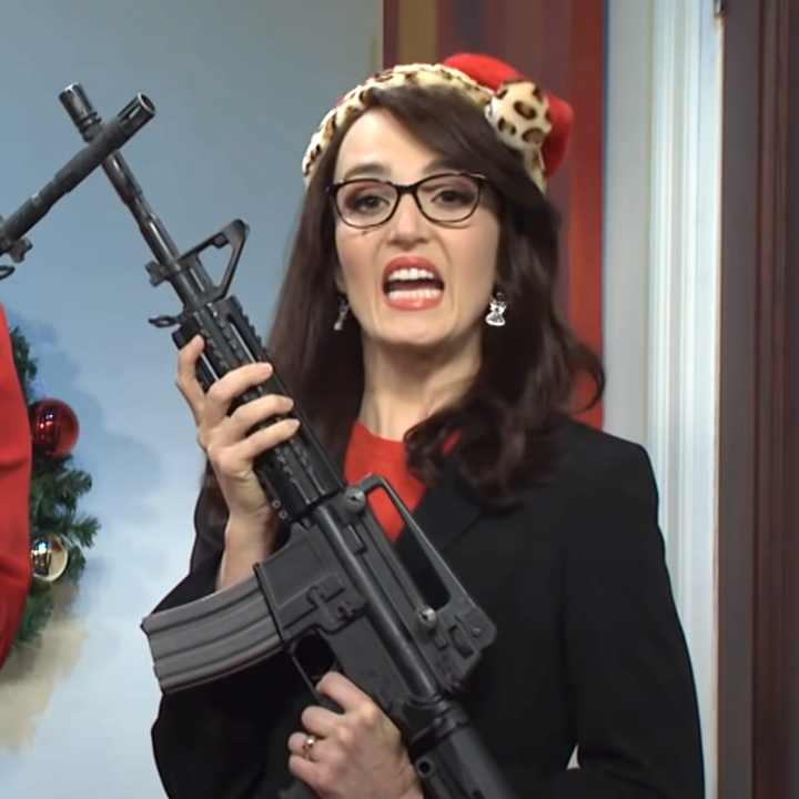 SNL Parodies Signal Leak With Mikey Madison Texting Government Officials SNL Parodies Signal Leak With Mikey Madison Texting Government Officials