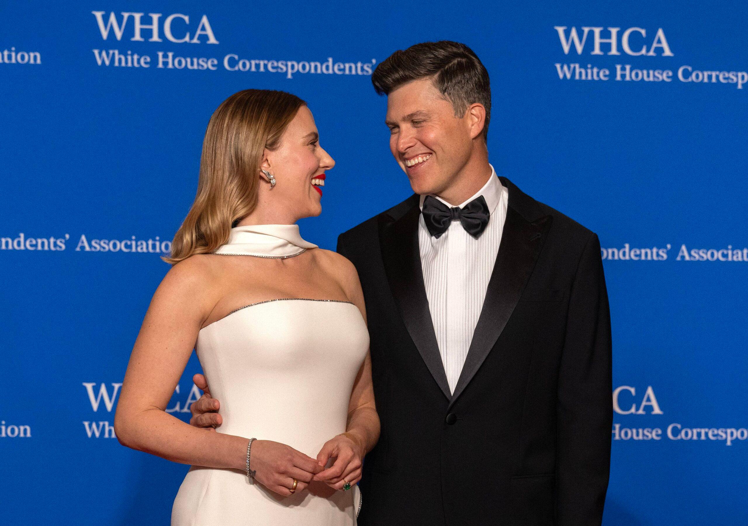 SNL Roast Beef Joke Fallout: How Scarlett Johansson And Colin Jost Responded SNL Roast Beef Joke Fallout: How Scarlett Johansson And Colin Jost Responded