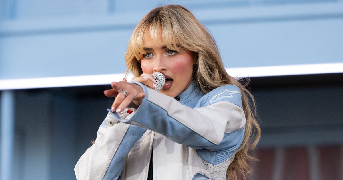SNL: Sabrina Carpenter Teams Up With Fun Size Castmate SNL: Sabrina Carpenter Teams Up With Fun Size Castmate