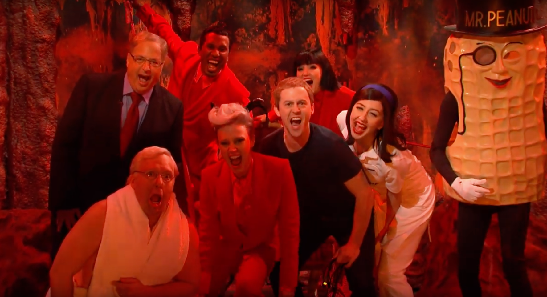 SNL Spoofs Signal Leak With Mikey Madison Texting Government Officials SNL Spoofs Signal Leak With Mikey Madison Texting Government Officials