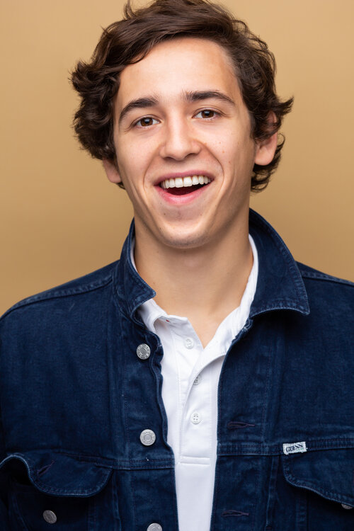 SNL's Marcello Hernandez: A Suitcase Full Of Laughs (Dog Included) SNL's Marcello Hernandez: A Suitcase Full Of Laughs (Dog Included)