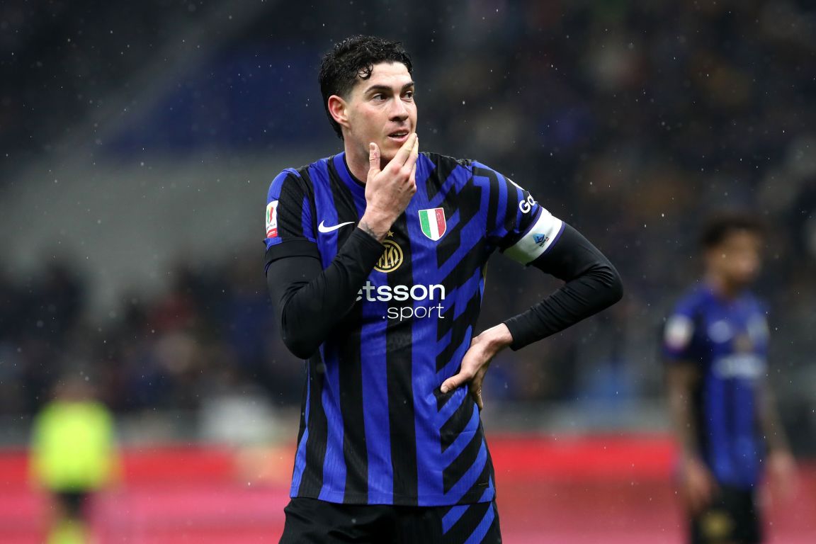 Sommer Thumb Injury: Blow For Inter Milan Ahead Of Crucial Matches Sommer Thumb Injury: Blow For Inter Milan Ahead Of Crucial Matches