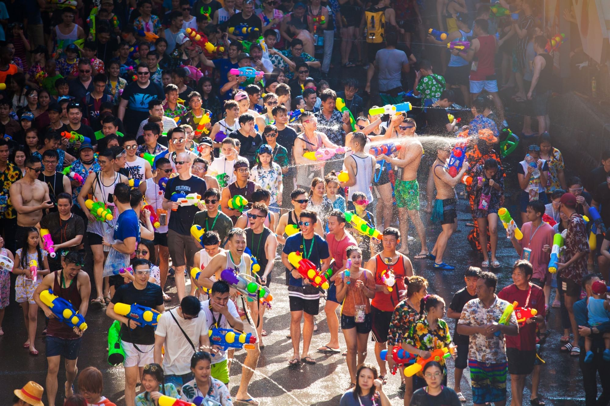 Songkran 2024: Vodna Bitka Na Ulicah Tajske Songkran 2024: Vodna Bitka Na Ulicah Tajske