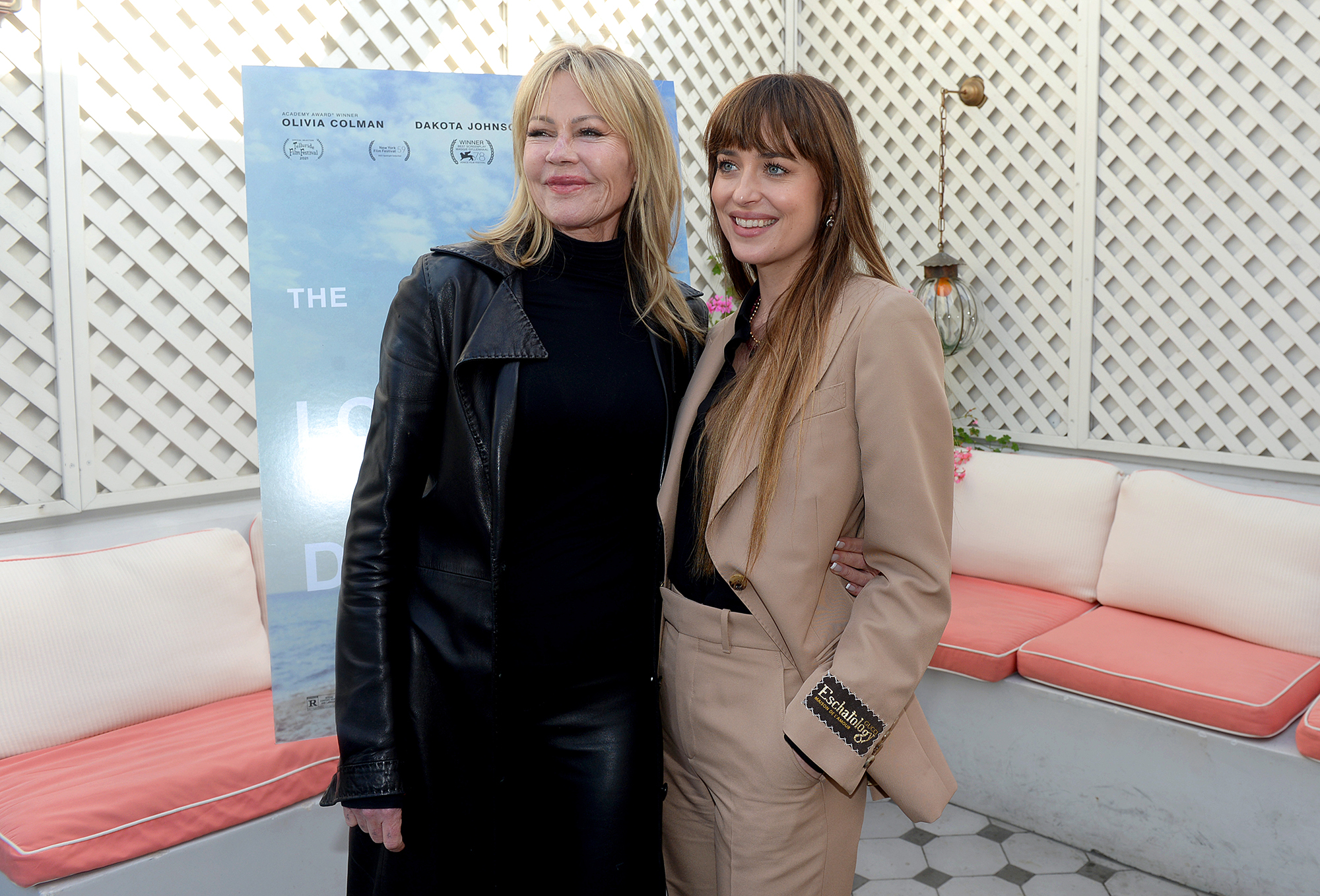 Spring Style Inspiration: Dakota Johnson And Melanie Griffith's Matching Outfits Spring Style Inspiration: Dakota Johnson And Melanie Griffith's Matching Outfits