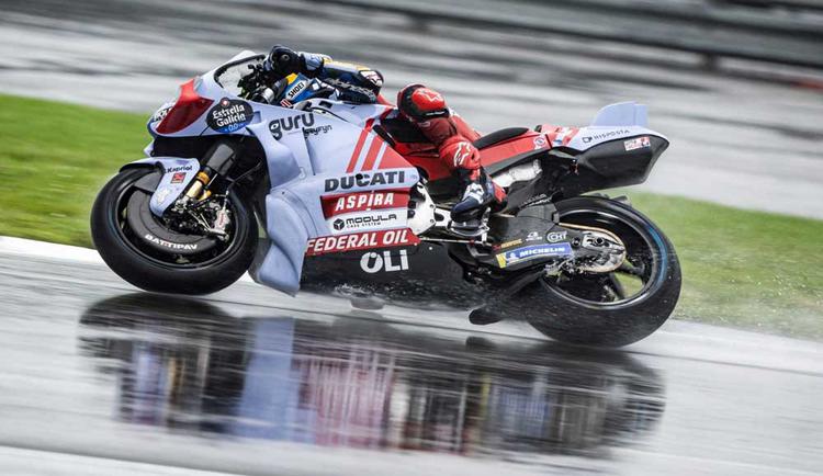 Sprint Race MotoGP Inggris Di Trans7:  Rekor Baru Rins,  Insiden Jatuhnya Marquez