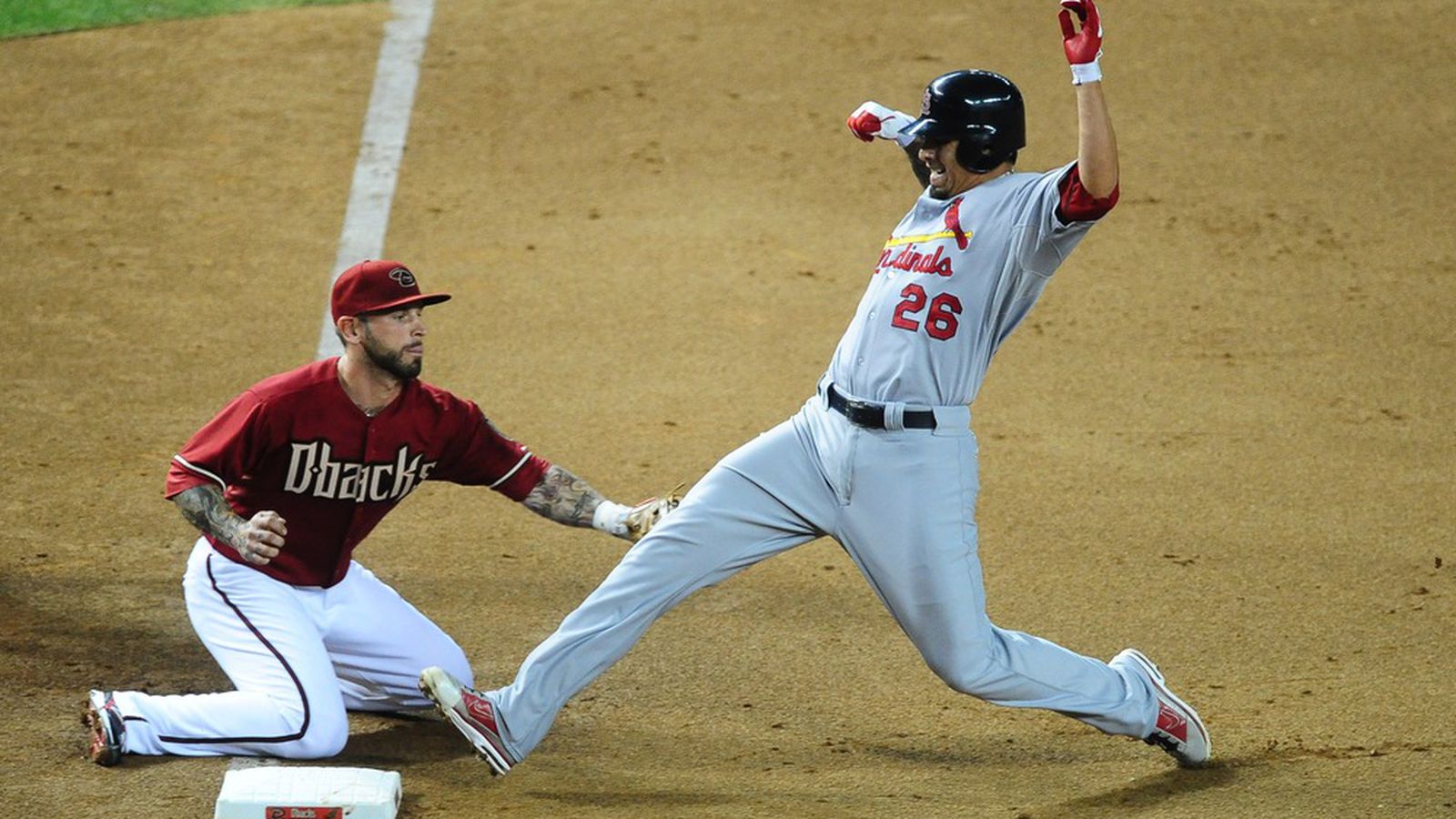 St. Louis Cardinals Defeat Arizona Diamondbacks: Winn's Key Home Run Secures Series Victory St. Louis Cardinals Defeat Arizona Diamondbacks: Winn's Key Home Run Secures Series Victory