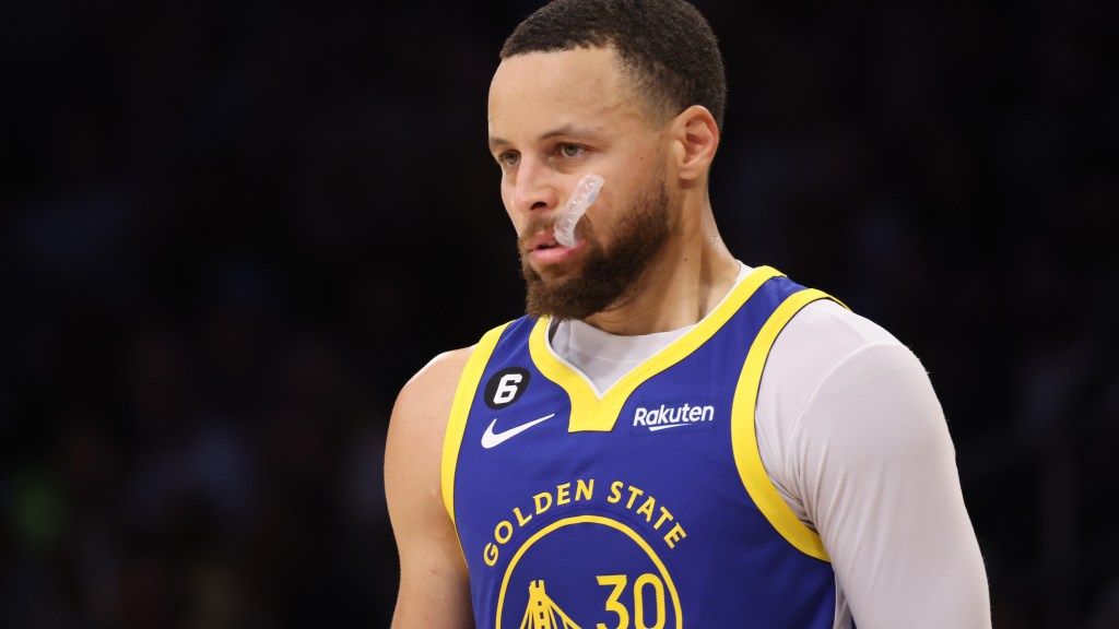 Steve Kerr's Positive Outlook On Stephen Curry's Injury Steve Kerr's Positive Outlook On Stephen Curry's Injury