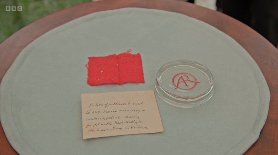Stolen Antiques: Antiques Roadshow Exposes Criminal Couple Stolen Antiques: Antiques Roadshow Exposes Criminal Couple