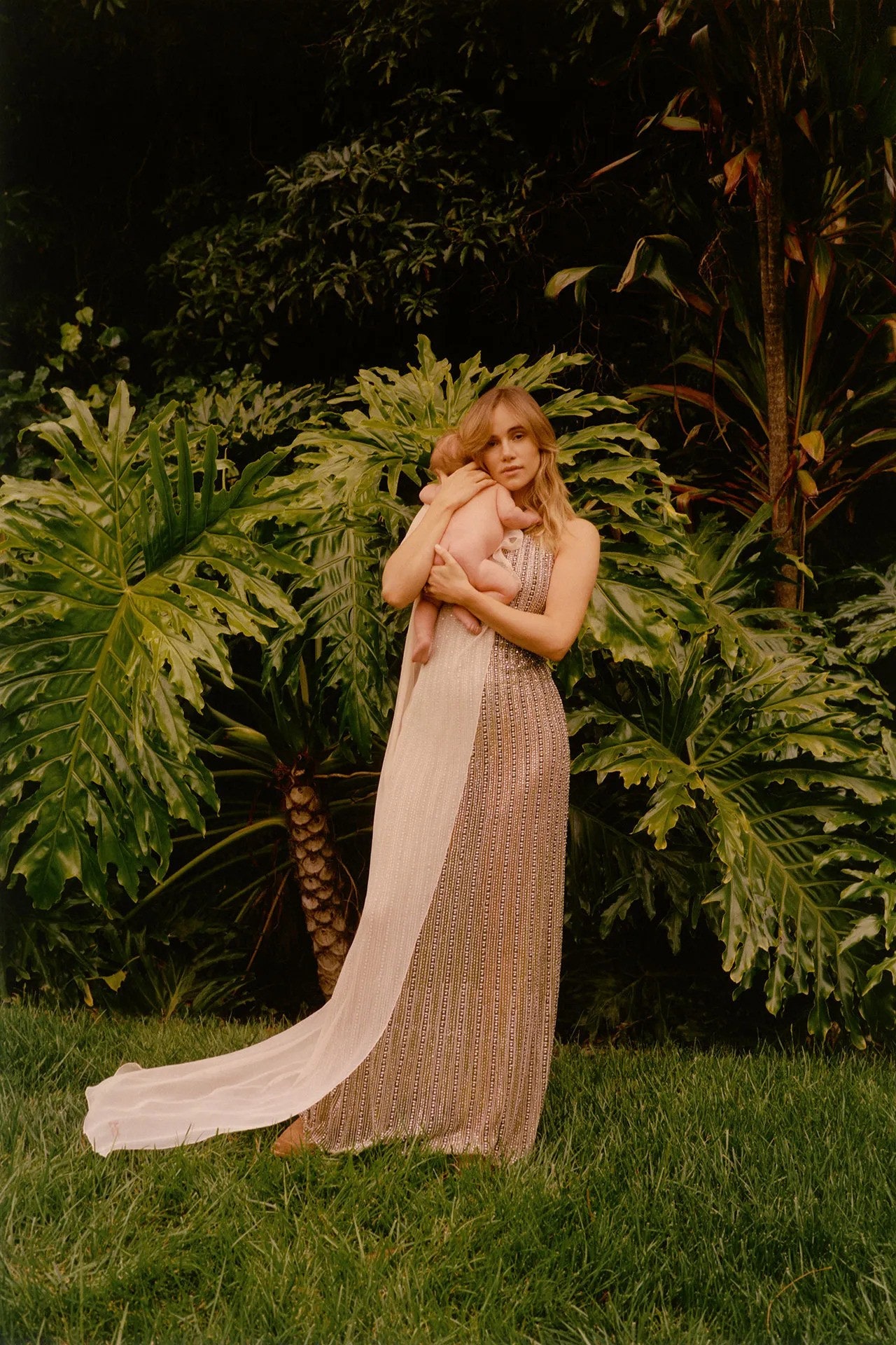 Suki Waterhouse's Style Secret: A Small-Town Designer Suki Waterhouse's Style Secret: A Small-Town Designer