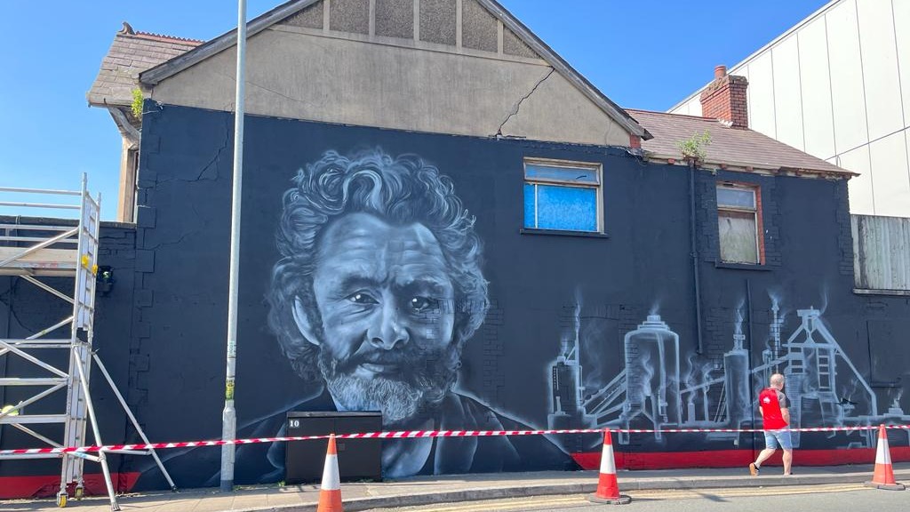 The Port Talbot Property Where Michael Sheen Helped His Neighbours The Port Talbot Property Where Michael Sheen Helped His Neighbours