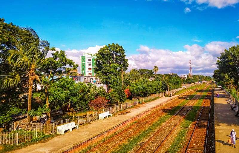 The Railway Station Man: Observing The Everyday Rush The Railway Station Man: Observing The Everyday Rush