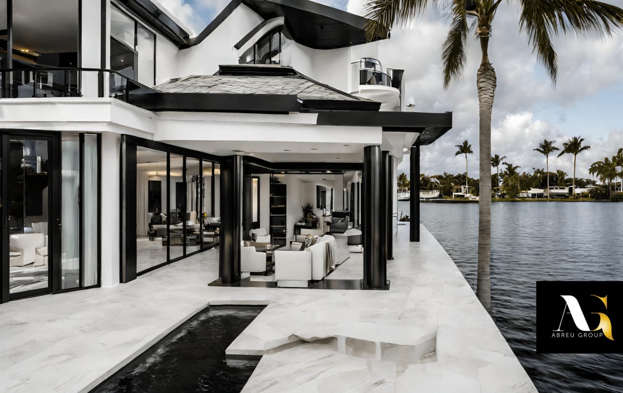 The Ultra-Wealthy And The Luxury Real Estate Market: Navigating Current Economic Uncertainty The Ultra-Wealthy And The Luxury Real Estate Market: Navigating Current Economic Uncertainty