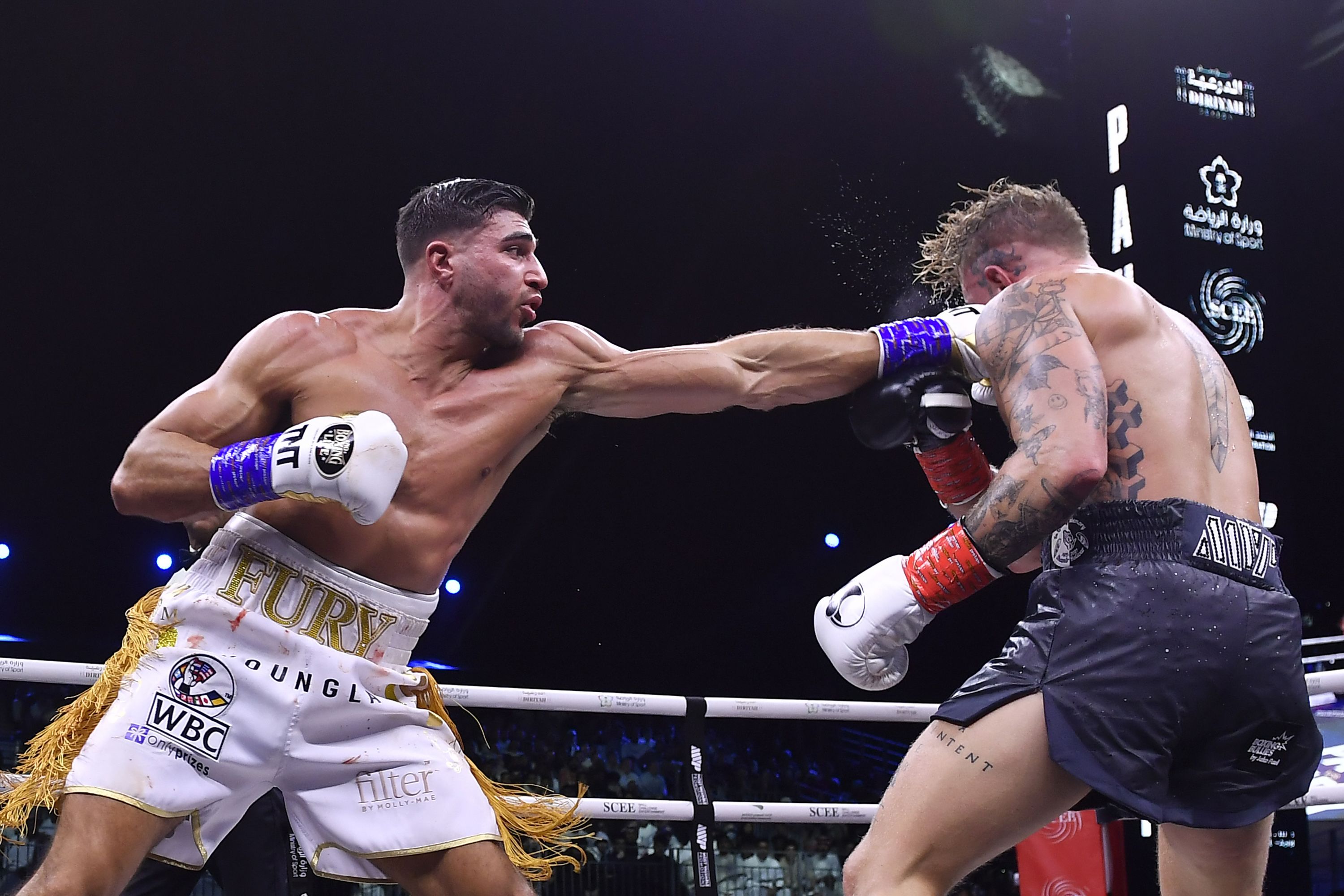 Tommy Fury Budapesten: Paul-szal Való Incidensről – Fotók Tommy Fury Budapesten: Paul-szal Való Incidensről – Fotók
