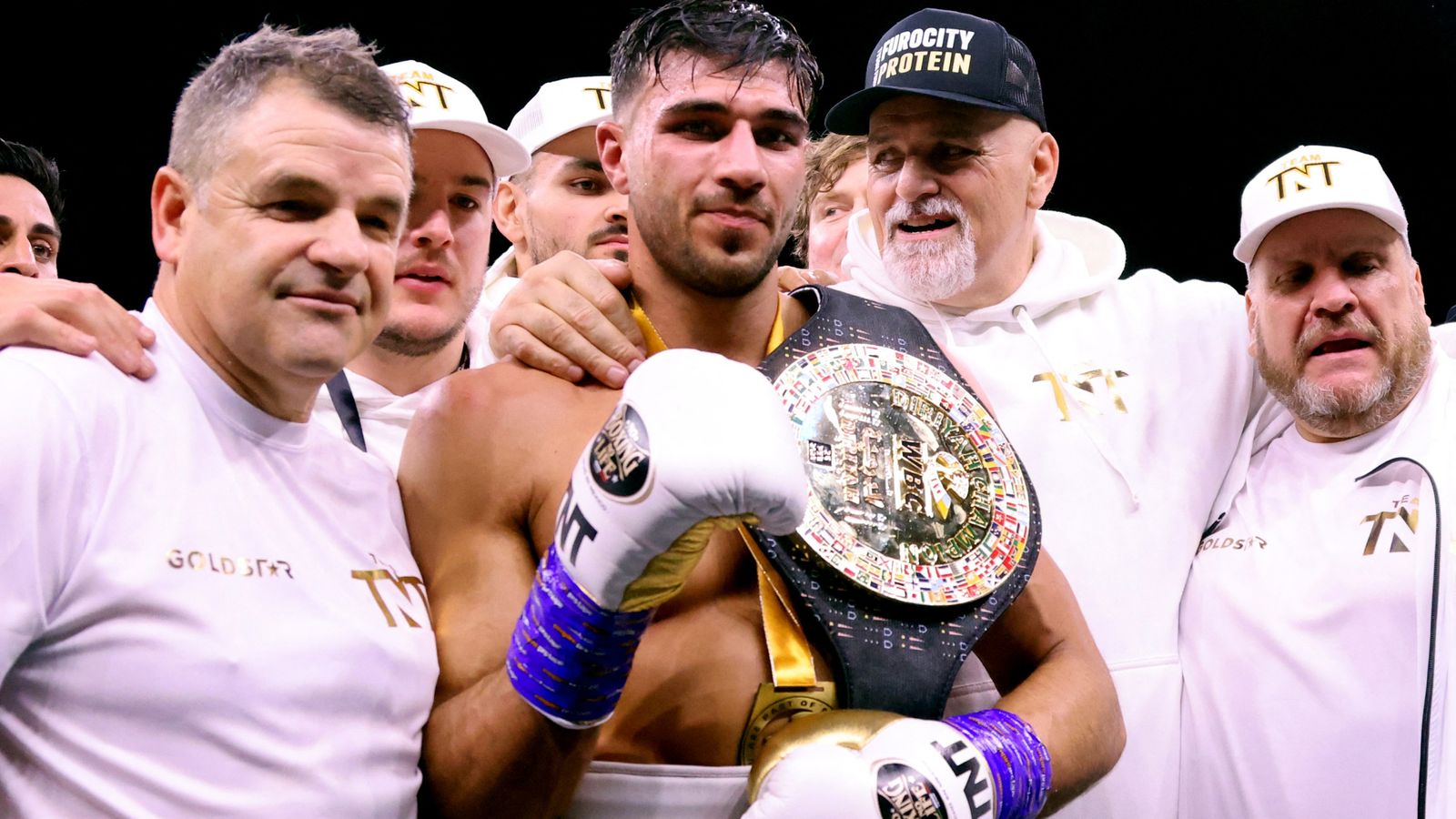 Tommy Fury Hit With Fine Following Post-Split Speeding Offense Tommy Fury Hit With Fine Following Post-Split Speeding Offense