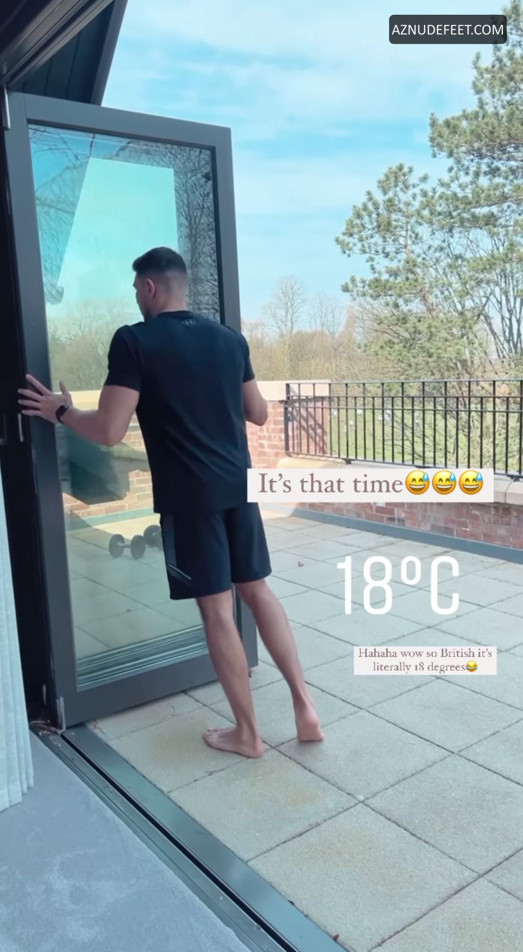 Tommy Fury's Bold Stage Outfit: A Decision Molly Questions? Tommy Fury's Bold Stage Outfit: A Decision Molly Questions?