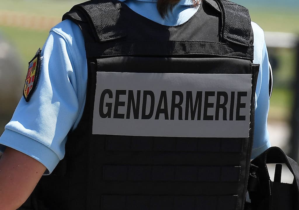 Toulon : Un Policier Empêche Une Intrusion Scolaire D'un Individu Sous OQTF Toulon : Un Policier Empêche Une Intrusion Scolaire D'un Individu Sous OQTF