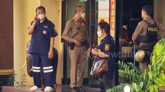 Tourist Detained After Breaking Vietnamese Throne Armrest Tourist Detained After Breaking Vietnamese Throne Armrest