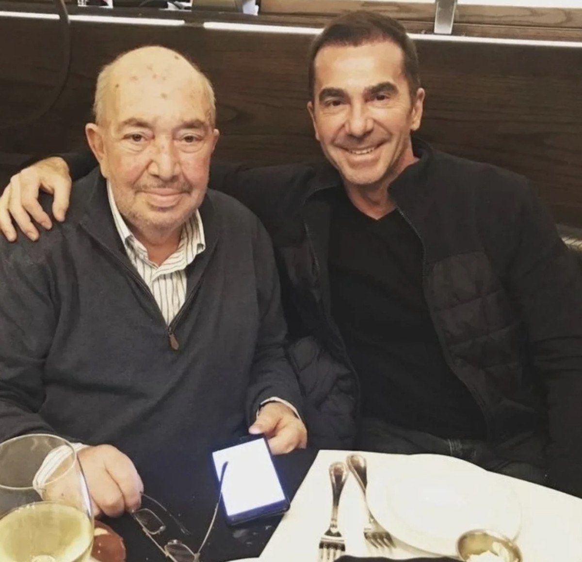 Ünlü Oyuncu Gülşen Bubikoğlu'nun Türker İnanoğlu Paylaşımı Ünlü Oyuncu Gülşen Bubikoğlu'nun Türker İnanoğlu Paylaşımı