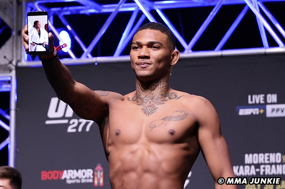 UFC Vegas 106: Michael Morales Earns Another Performance Bonus UFC Vegas 106: Michael Morales Earns Another Performance Bonus