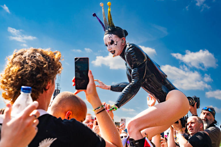 UK Festival Faces Cancellation Amid Environmental Concerns: £31,000 Raised In Protest UK Festival Faces Cancellation Amid Environmental Concerns: £31,000 Raised In Protest
